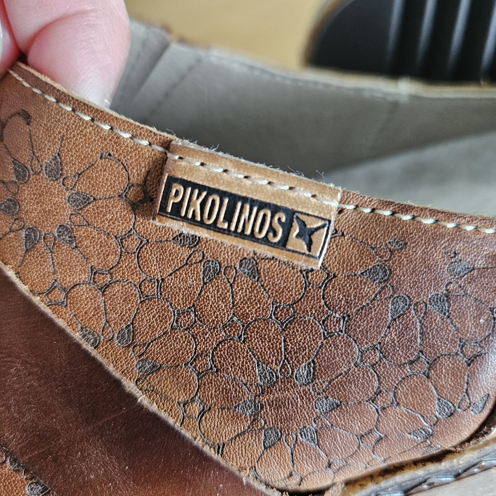 PIKOLINOS Brown Tan Floral-Patterned Leather Clogs - Picture 7 of 8